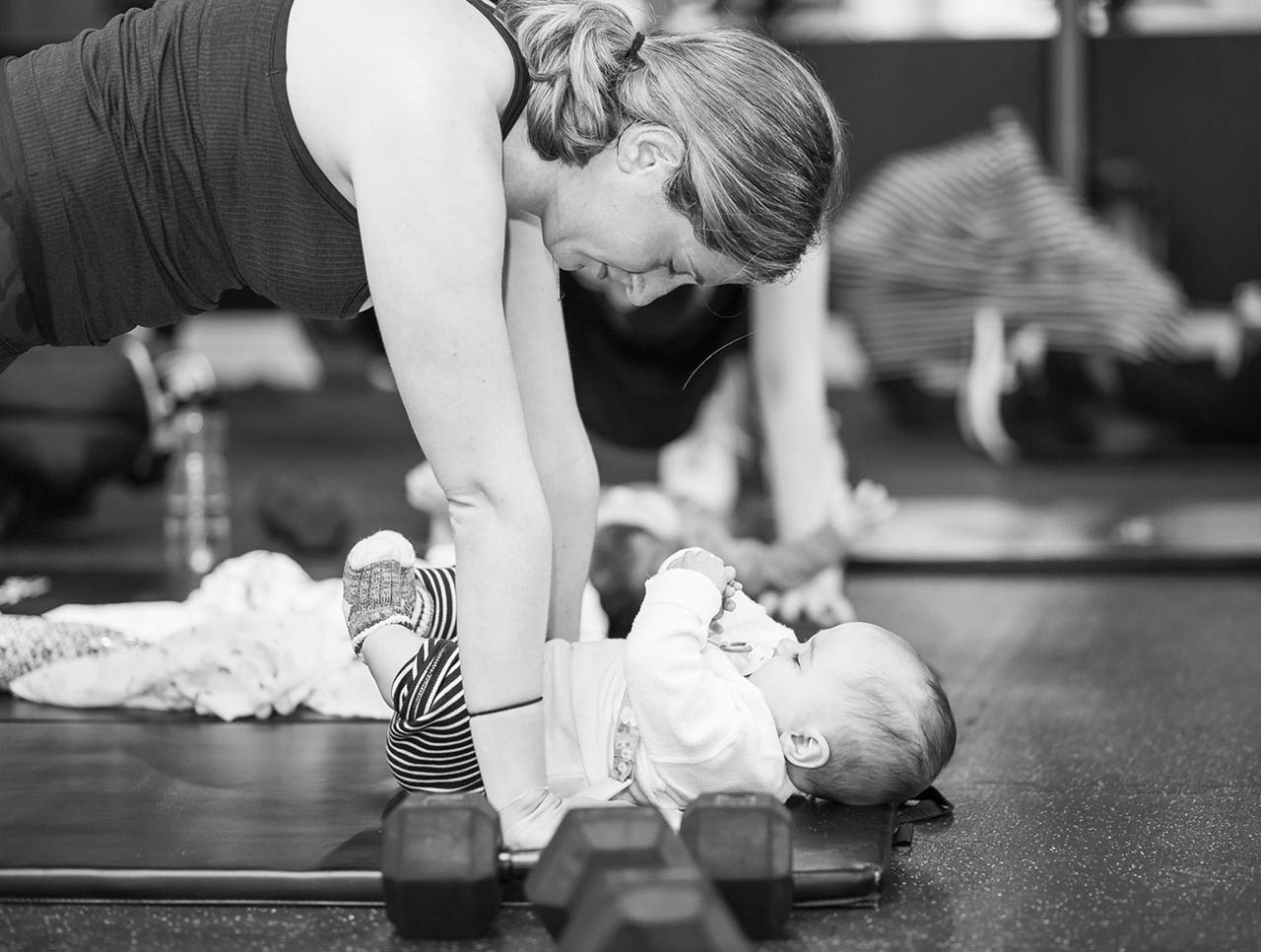 Push up gym Jessica Sennet Mighty Mom Prenatal Postpartum Mom & Baby Fitness Programs Toronto Ontario Online Fitness for Mothers Women Exercises